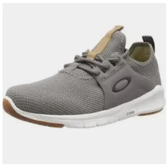 NIB Oakley Dry Men's Shoes - Size 7.5